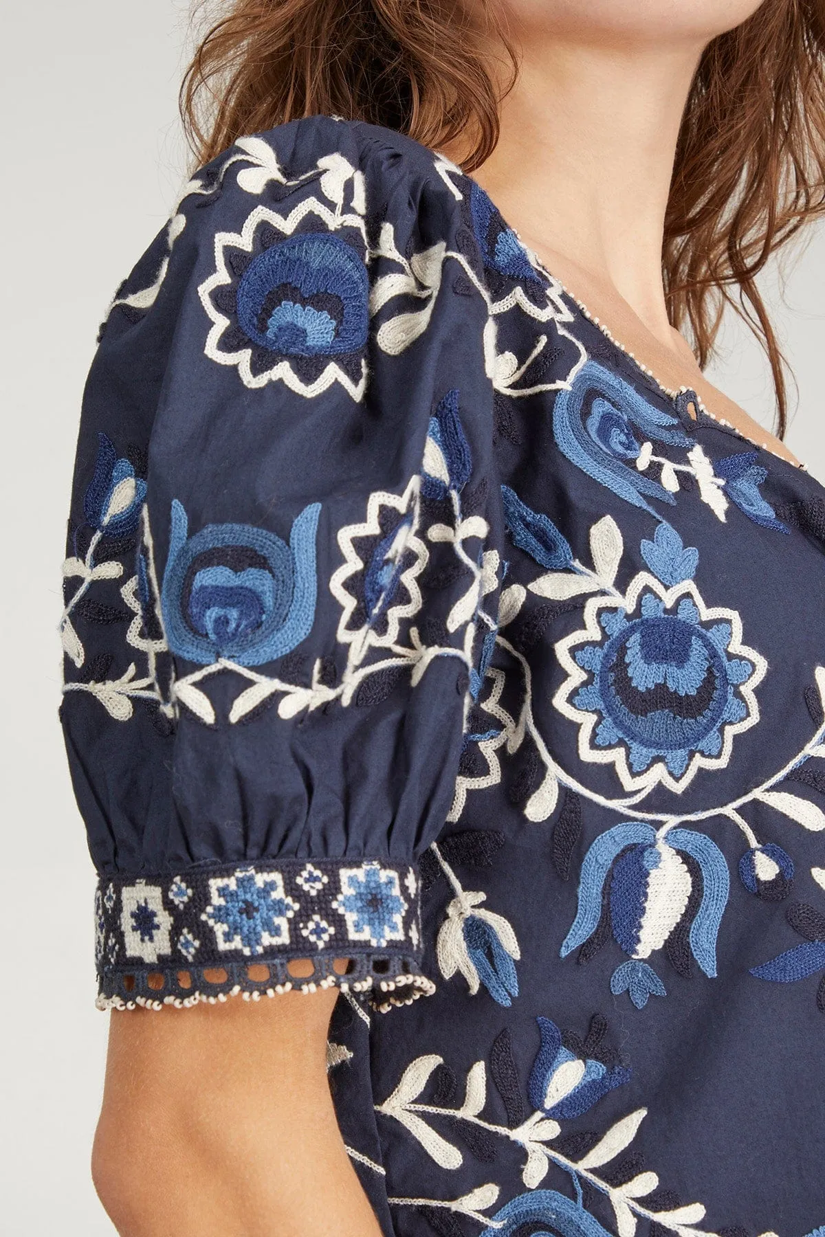 Inga Embroidered Puff Sleeve Top in Navy