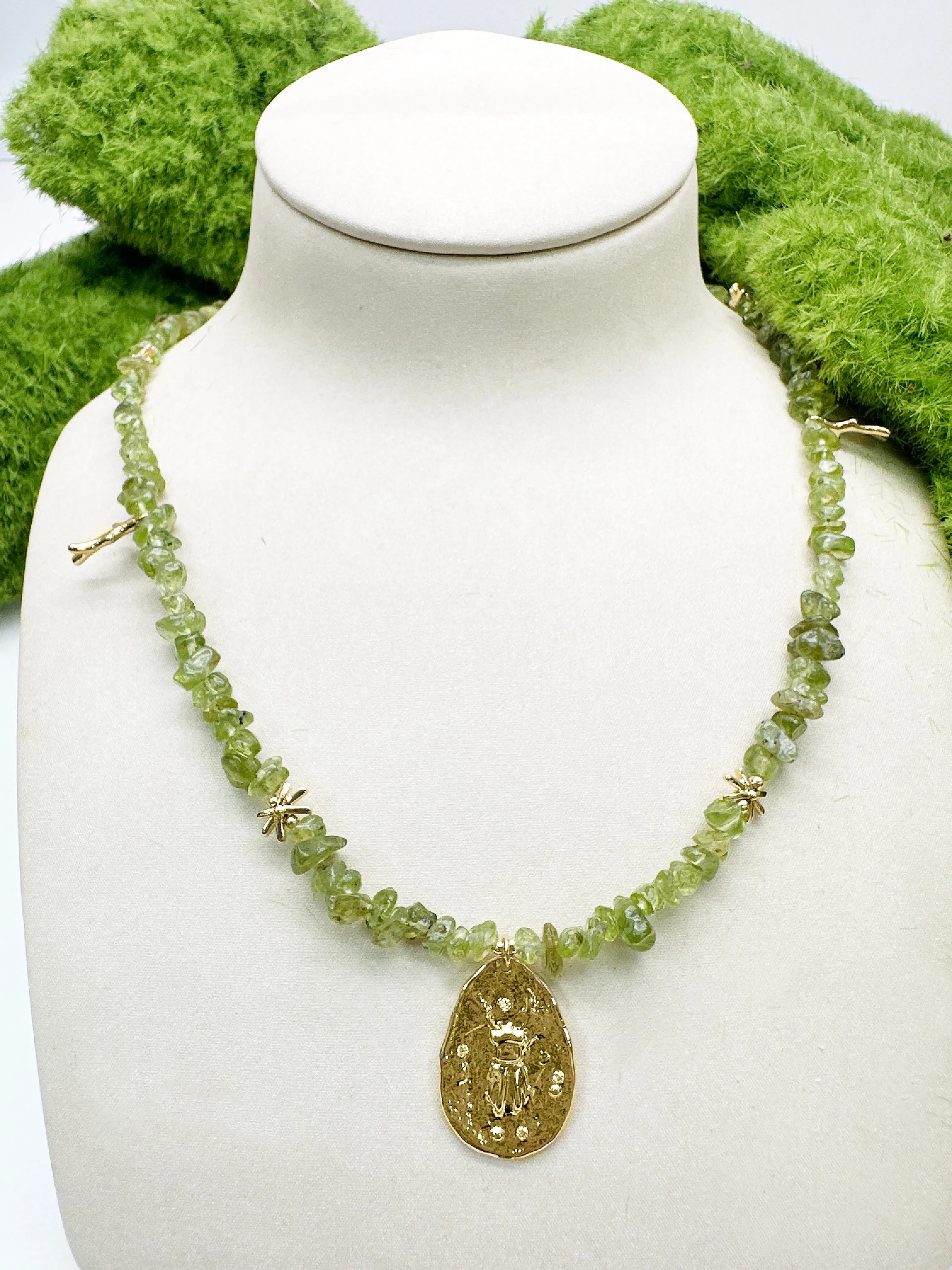 Irregular Peridot Pendant Necklace LN081