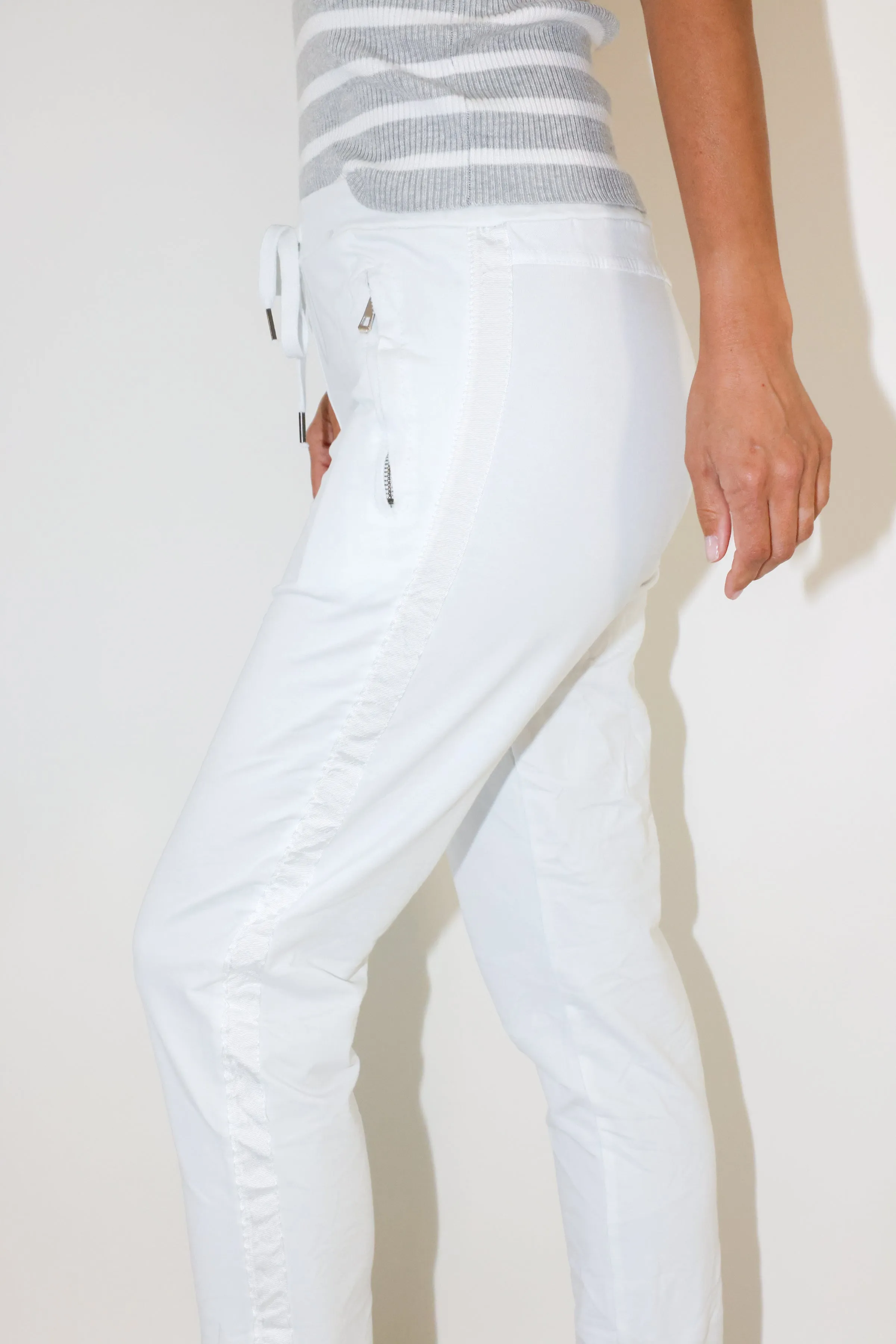 Shiny Ribbon Side Stripe Crinkle Jogger