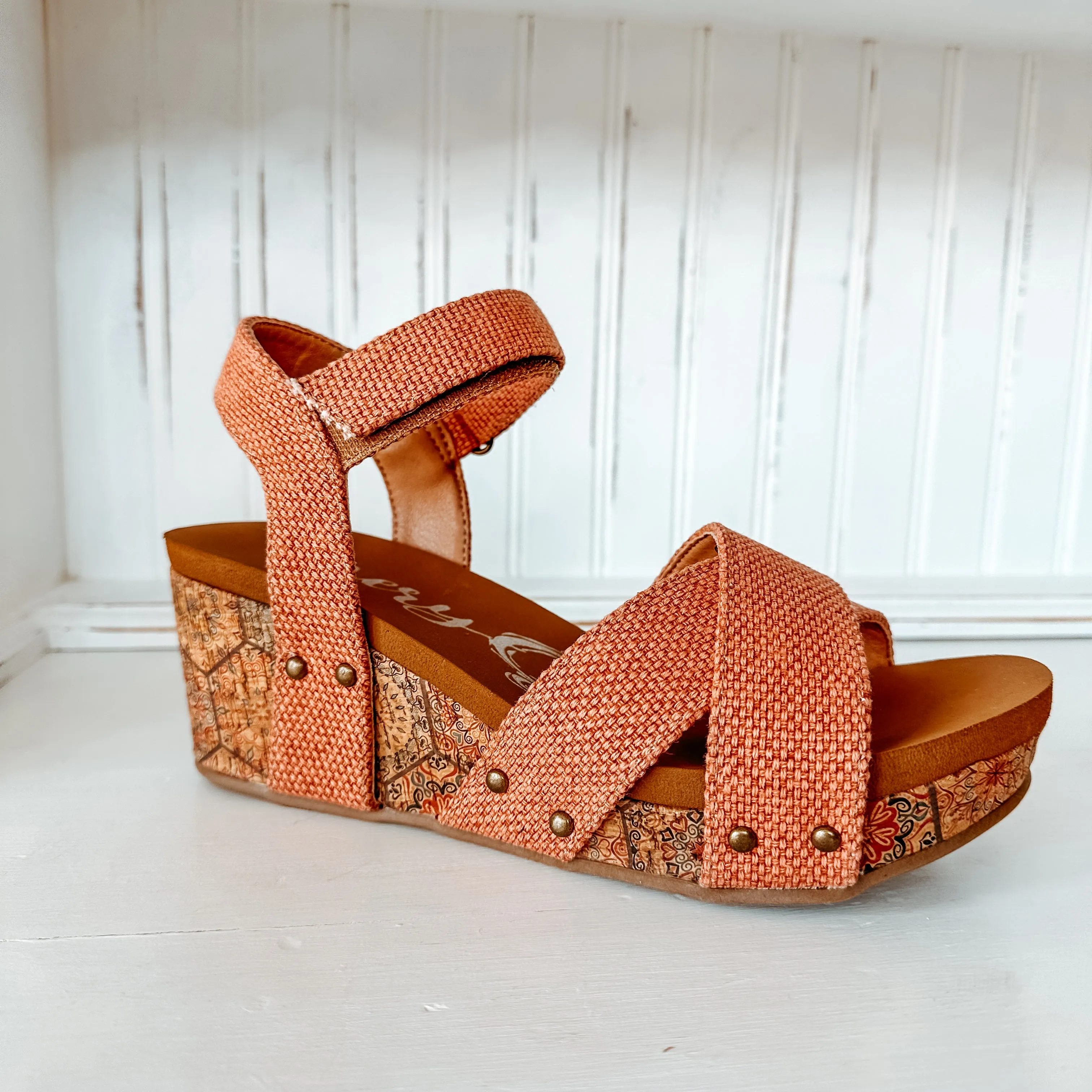 Shirley Wedge Sandal - Rust