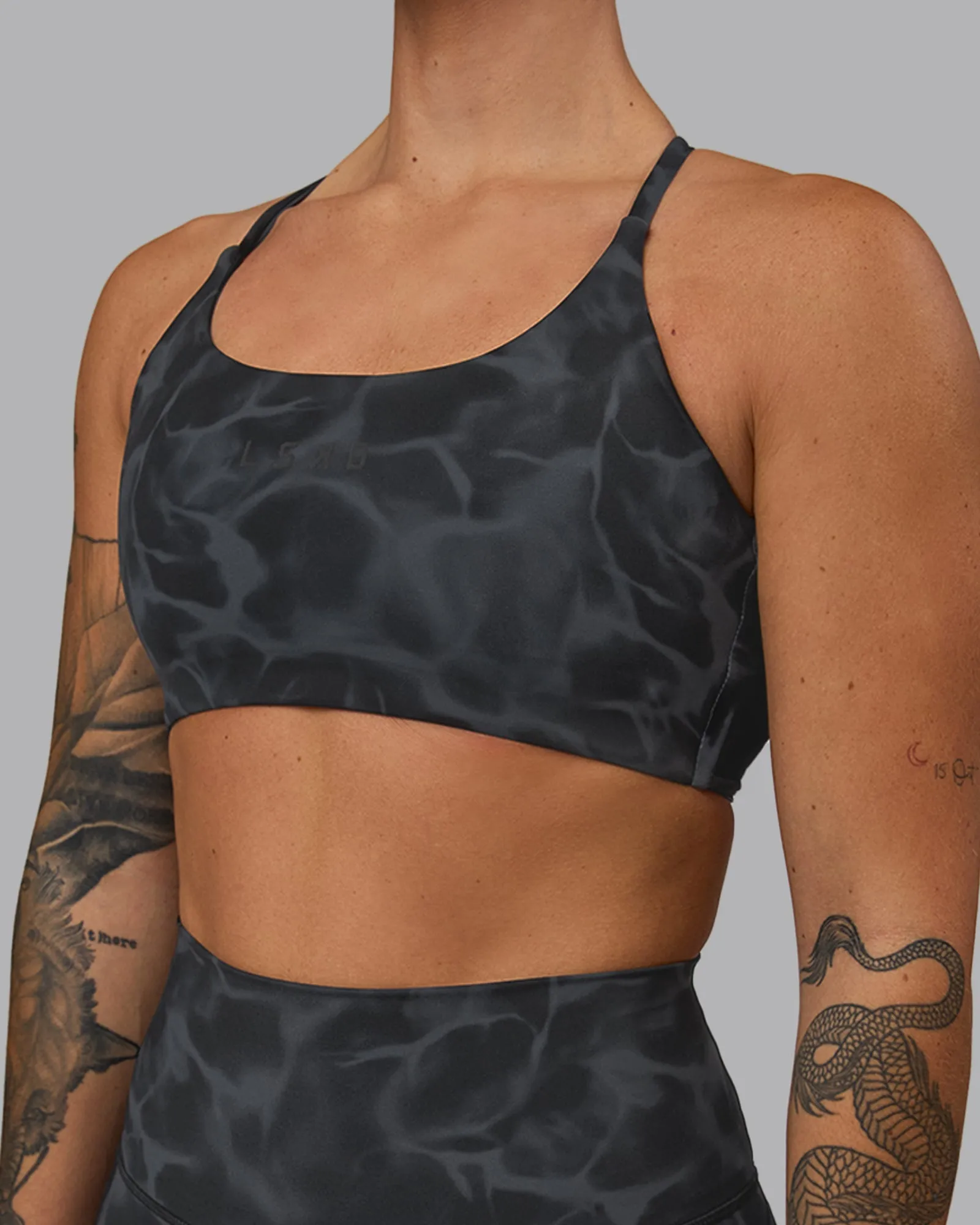 Twist Sports Bra - Tranquil-Black