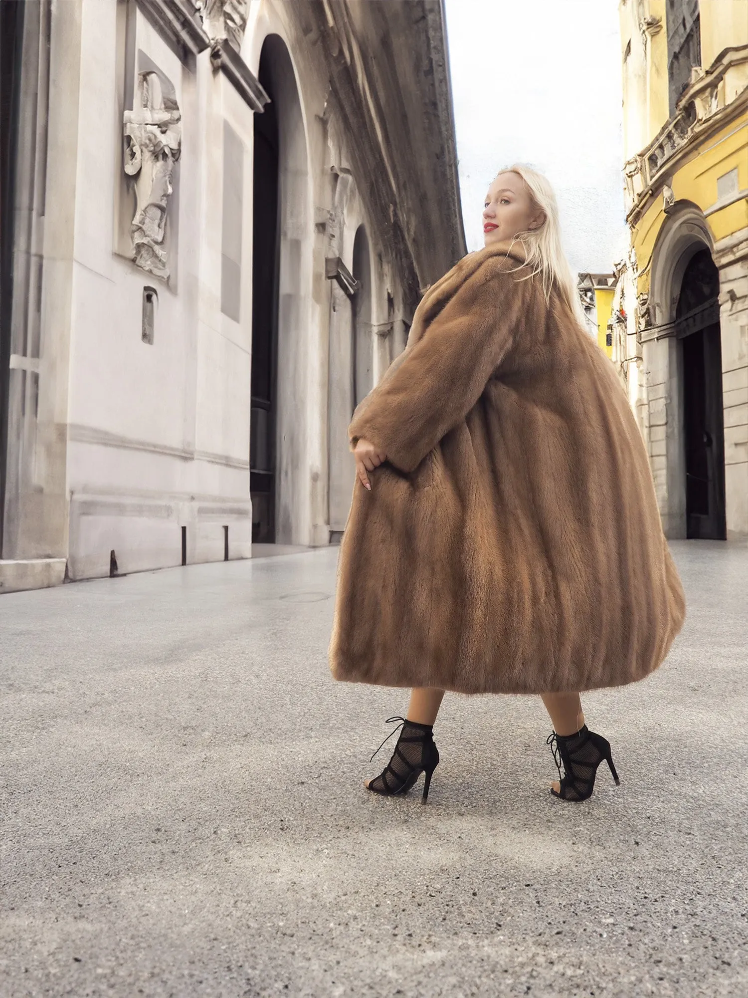 Vintage Pastel Canadian Brown Mink Fur Coat L/XL